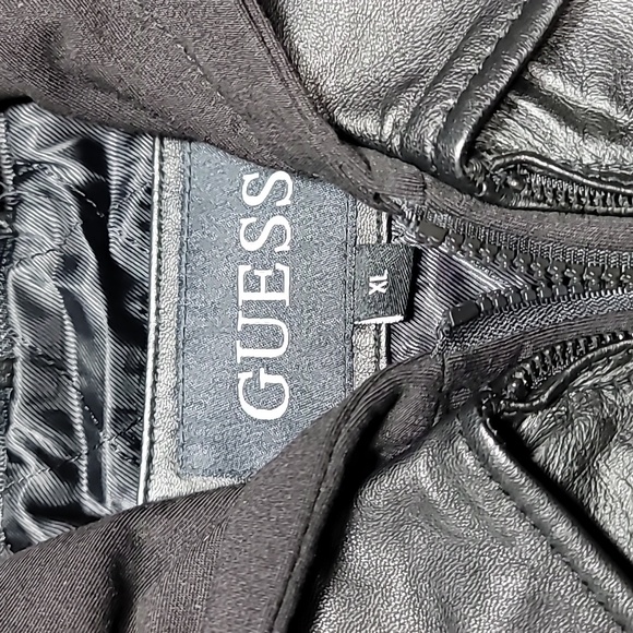 GUESS %100 LEATHER JACKET ZIP UP WITH HOODIE.. Size XL - Picture 5 of 11